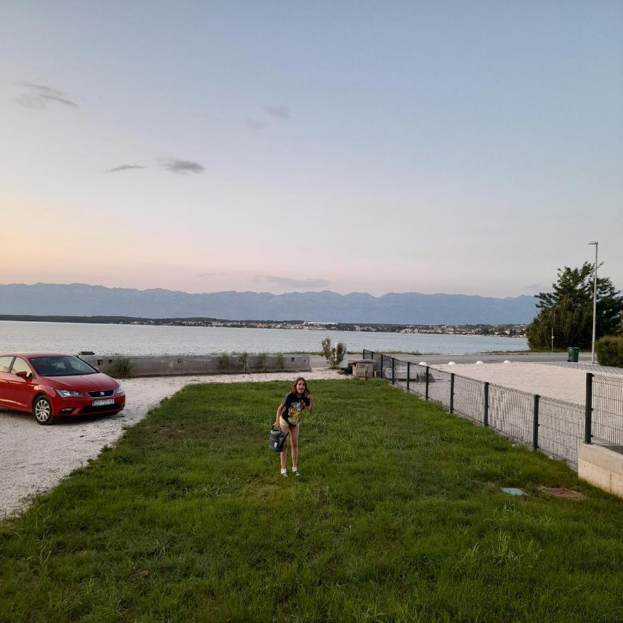 B & R Summer Breeze Apartments ニン エクステリア 写真